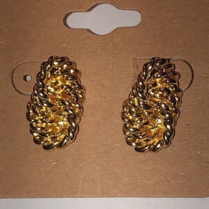 Vintage Gold Tone Intertwined Oval Rope Pierced Earrings
